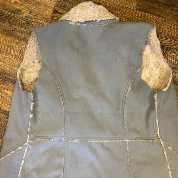 Y2K Faux Shearling Vest – Favlux – Small - Picture 7 of 7